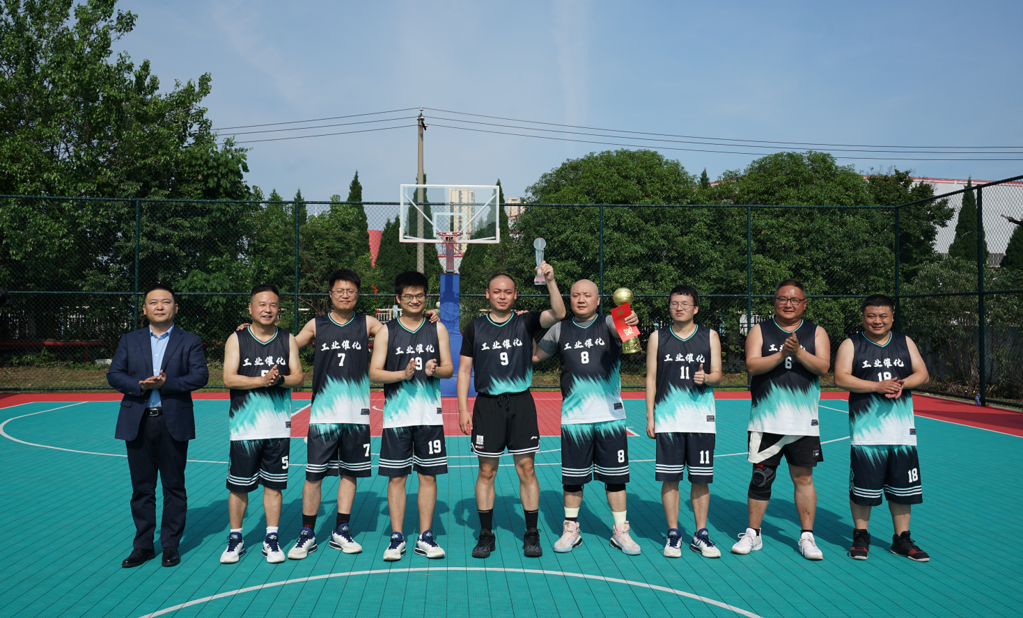 以篮球之名、燃奋斗之火 | “华烁杯”2026 年职工篮球比赛圆满落幕